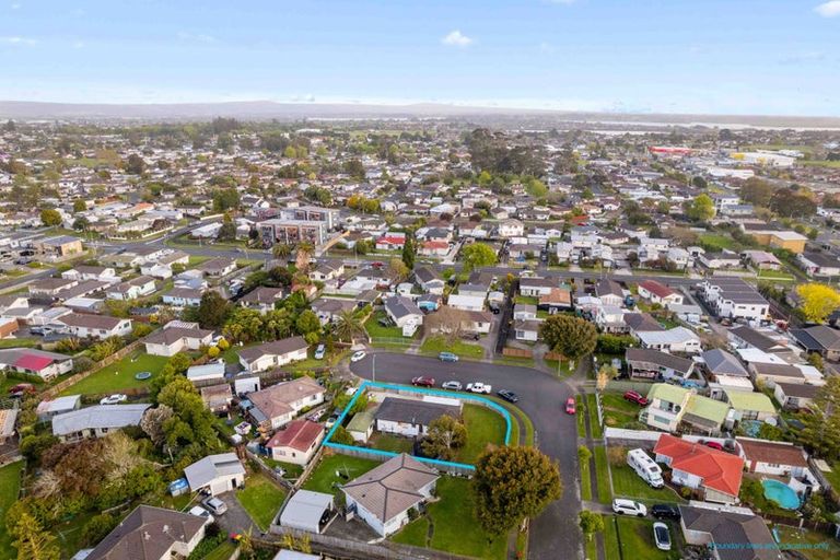 Photo of property in 16 Neems Place, Manurewa, Auckland, 2102