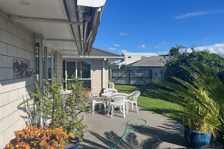 Photo of property in 17 Saltwood Lane, Bethlehem, Tauranga, 3110