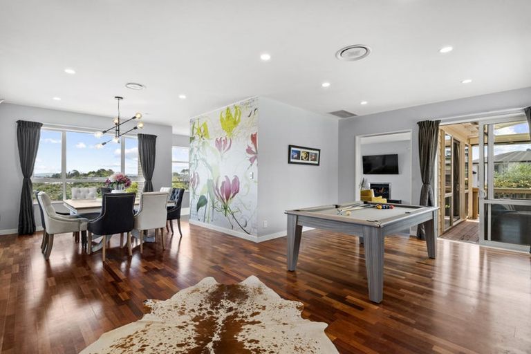 Photo of property in 76 Travis View Drive, Fairview Heights, Auckland, 0632