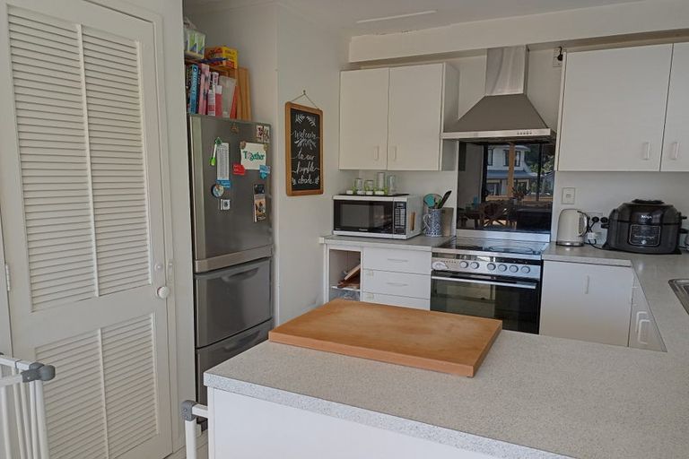 Photo of property in 2/37 Alexander Avenue, Torbay, Auckland, 0630