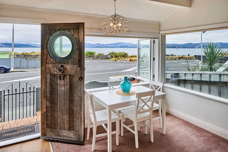 Photo of property in 67 Muritai Road, Eastbourne, Lower Hutt, 5013