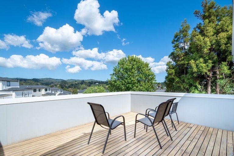 Photo of property in 63 Hetherington Road, Ranui, Auckland, 0612