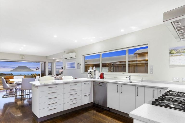 Photo of property in 24 Pillans Road, Otumoetai, Tauranga, 3110