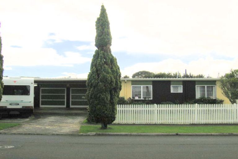Photo of property in 13 Carlton Crescent, Te Kamo, Whangarei, 0112
