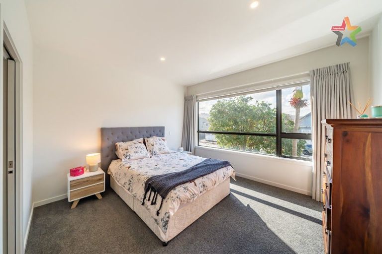 Photo of property in 1b Wai-iti Crescent, Woburn, Lower Hutt, 5010