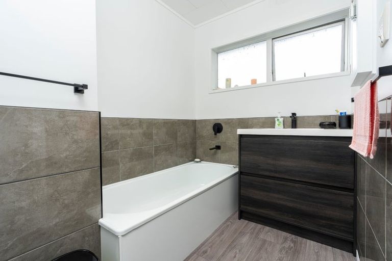 Photo of property in 28a Kauika Road West, Avenues, Whangarei, 0110