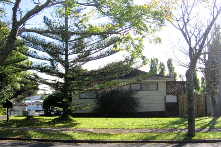 Photo of property in 2 Banyan Drive, Totara Heights, Auckland, 2105