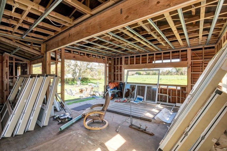 Photo of property in 45 Collingwood Street, Eltham, 4322