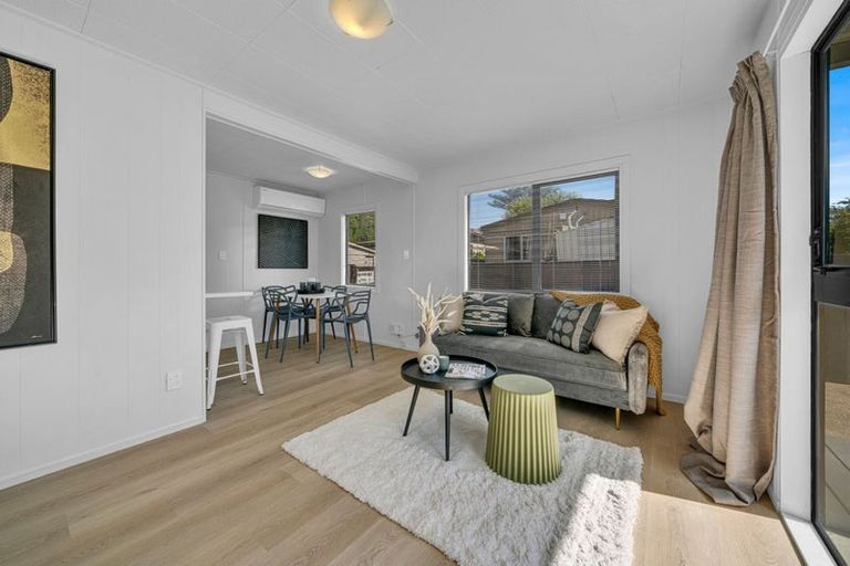 Photo of property in 2/40 Rosella Road, Mangere East, Auckland, 2024