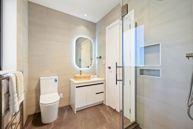 Photo of property in 41 Compass Way, Half Moon Bay, Auckland, 2012