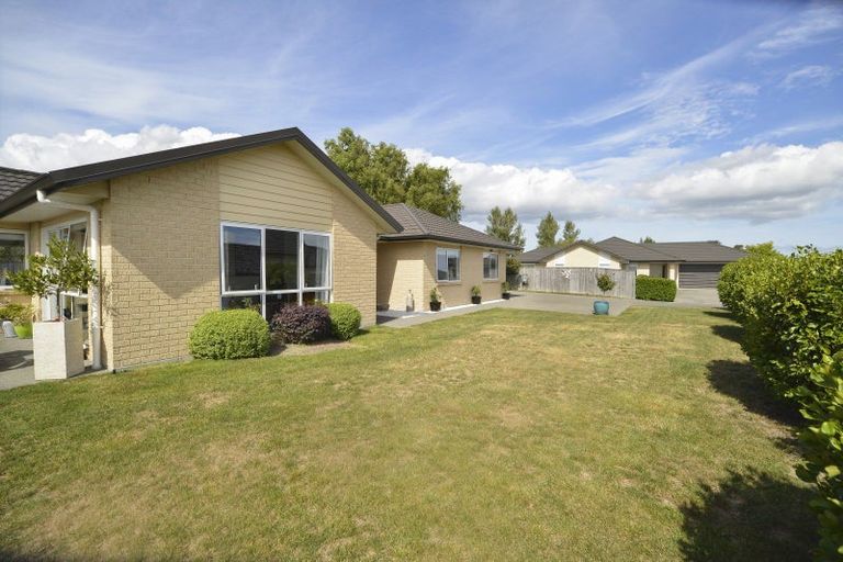 Photo of property in 62 Feist Street, Carterton, 5713