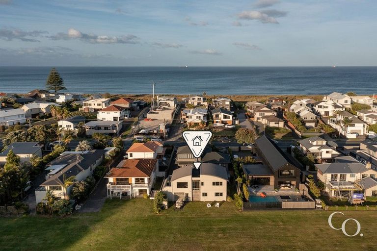 Photo of property in 208b Oceanbeach Road, Mount Maunganui, 3116