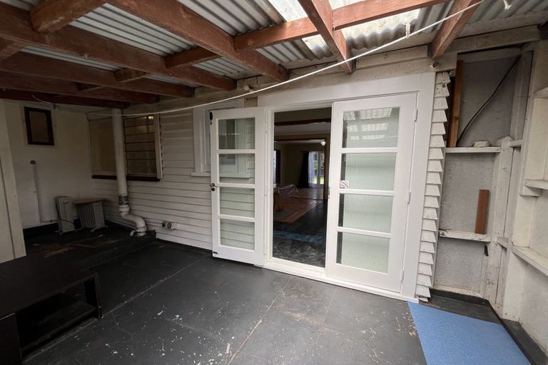 Photo of property in 47 Pomaria Road, Henderson, Auckland, 0610