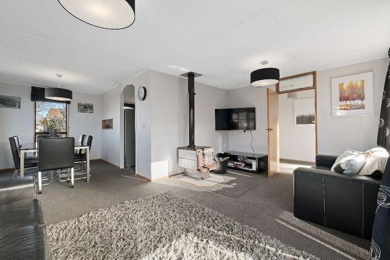 Photo of property in 2 Linrosa Place, Cromwell, 9310