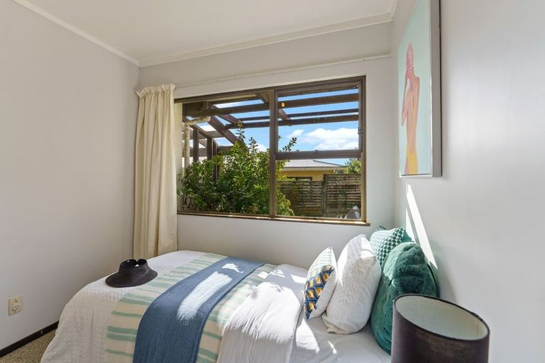 Photo of property in 19 Napier Grove, Waikanae Beach, Waikanae, 5036