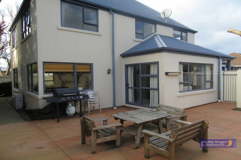 Photo of property in 122a Maidstone Road, Ilam, Christchurch, 8041