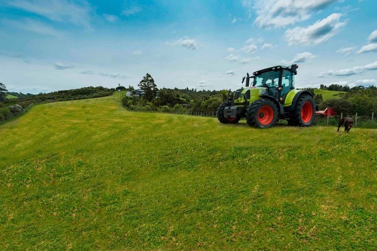 Photo of property in 74 Karahiwi Lane, Dairy Flat, 0794