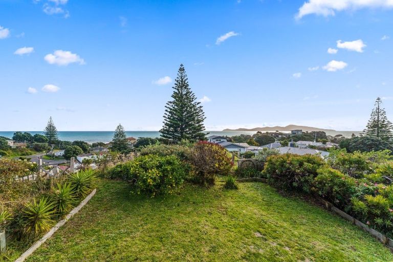Photo of property in 9 Miriona Grove, Paekakariki, 5034