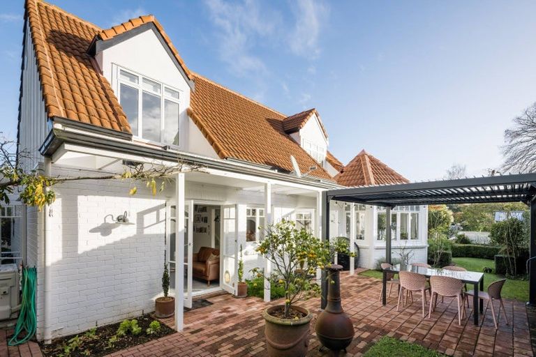 Photo of property in 25 Hall Street, Cambridge, 3434