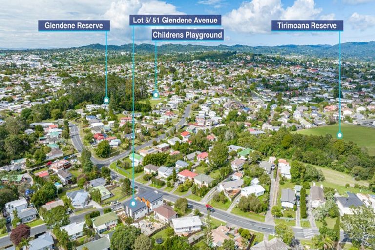 Photo of property in 23b Crystal Avenue, Glendene, Auckland, 0602