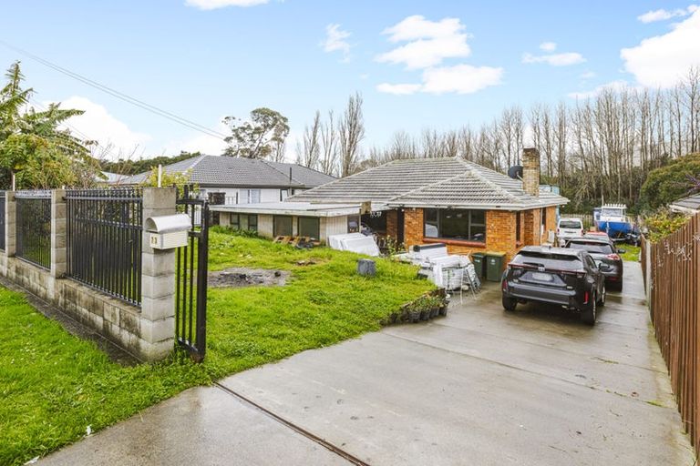 Photo of property in 73 Blake Road, Mangere East, Auckland, 2024