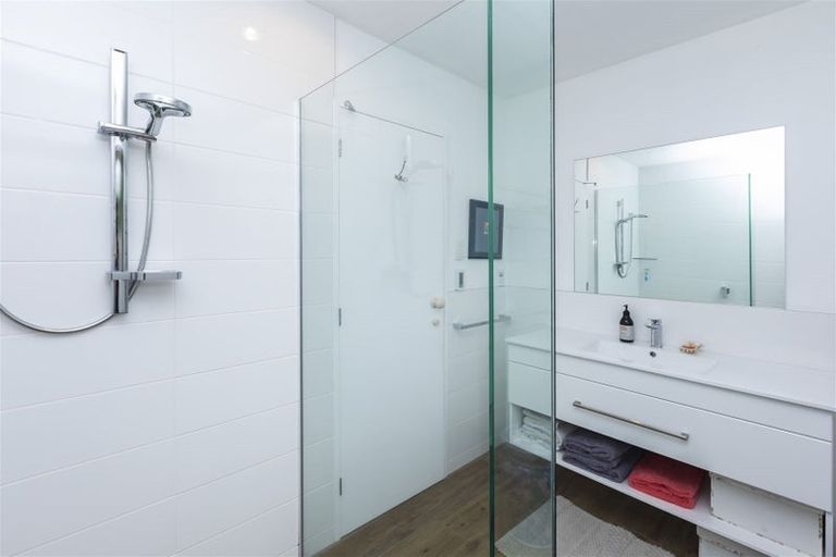 Photo of property in 46 Showgate Avenue, Sockburn, Christchurch, 8042