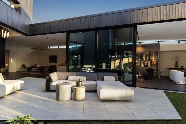 Photo of property in 32 Tuhaere Street, Orakei, Auckland, 1071