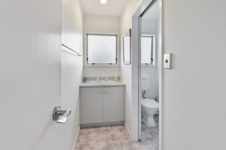 Photo of property in 11 Freshney Place, Hillpark, Auckland, 2102