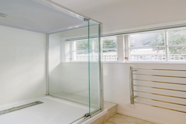 Photo of property in 78 Becroft Drive, Forrest Hill, Auckland, 0620