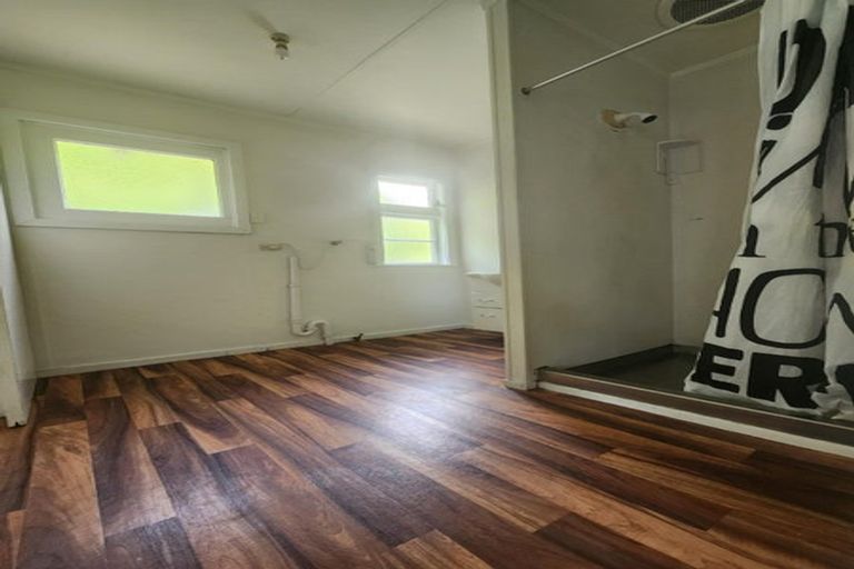 Photo of property in 4/54 View Road, Henderson, Auckland, 0612