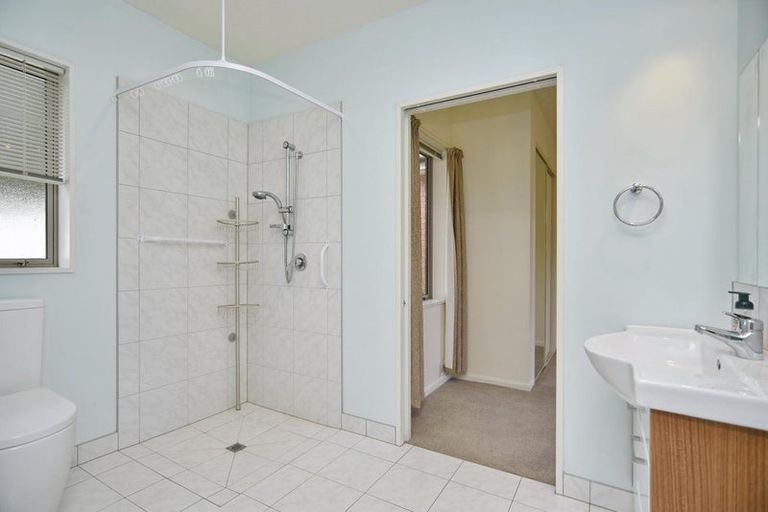 Photo of property in 18 Streamside Court, Woolston, Christchurch, 8062