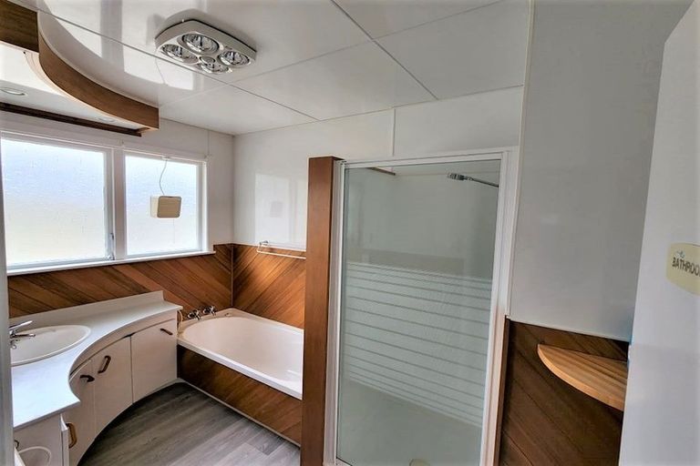 Photo of property in 24 Cypress Drive, Maungaraki, Lower Hutt, 5010