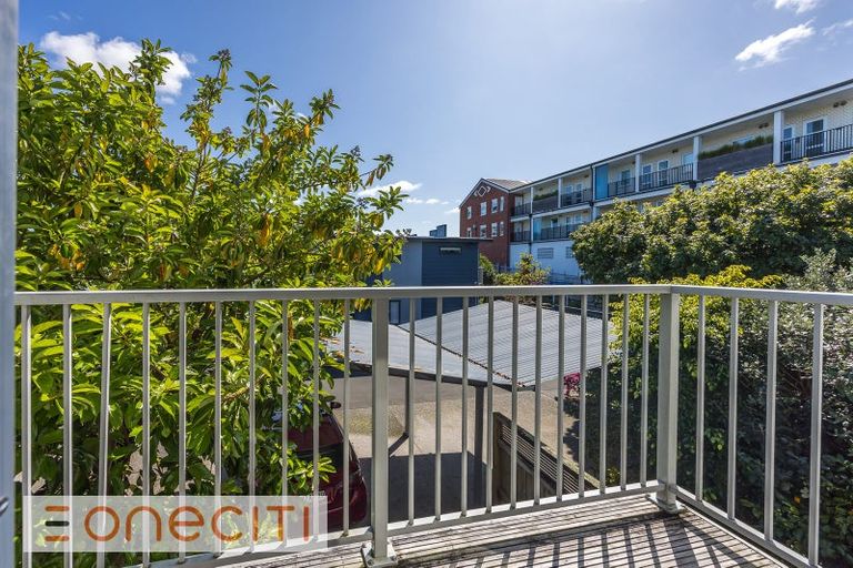 Photo of property in 2/8 Soljak Place, Mount Albert, Auckland, 1025