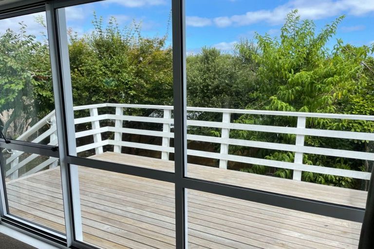 Photo of property in 95 Bruce Road, Glenfield, Auckland, 0629