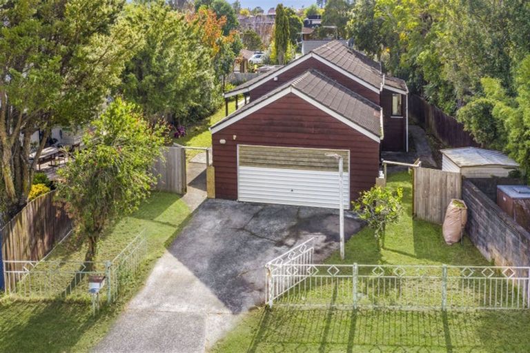 Photo of property in 37 Glennandrew Drive, Half Moon Bay, Auckland, 2012