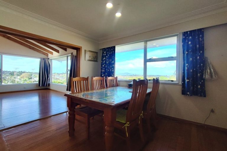 Photo of property in 113 Forrest Hill Road, Forrest Hill, Auckland, 0620