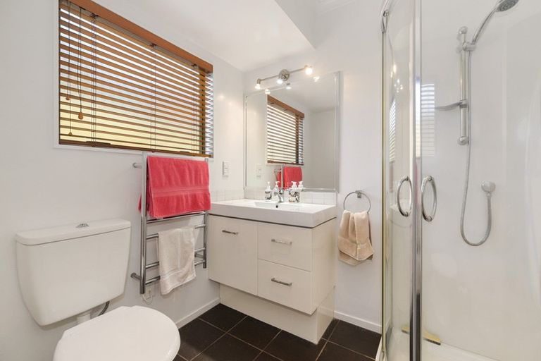 Photo of property in 10 Guernsey Place, Grandview Heights, Hamilton, 3200