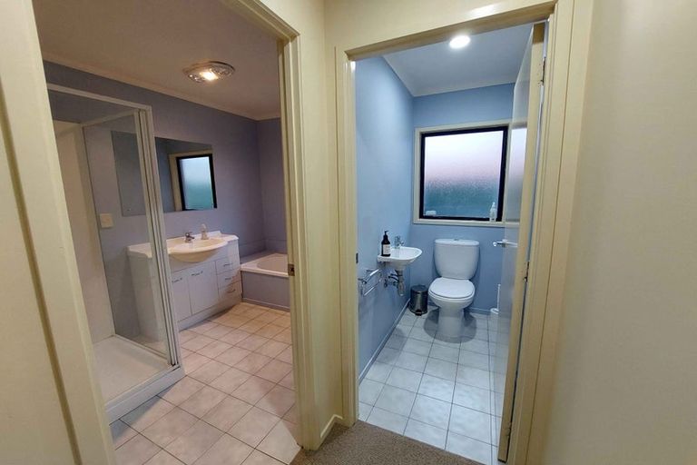 Photo of property in 42 Triangle Road, Massey, Auckland, 0614