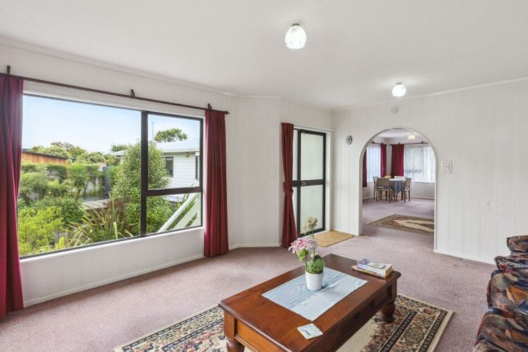 Photo of property in 66 Renown Road, Raumati South, Paraparaumu, 5032