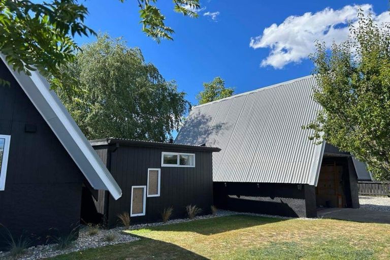 Photo of property in 20 Orchard Street, Clyde, 9330