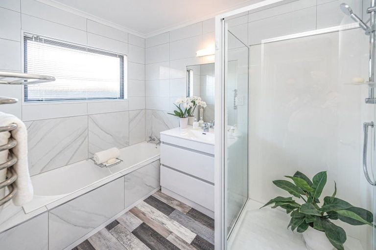 Photo of property in 13 Kamahi Street, Castlecliff, Whanganui, 4501