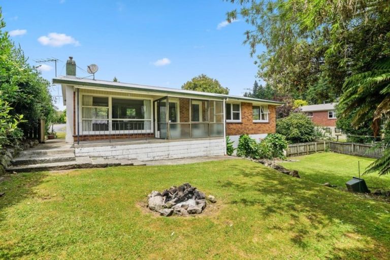 Photo of property in 16 Lynmore Avenue, Lynmore, Rotorua, 3010