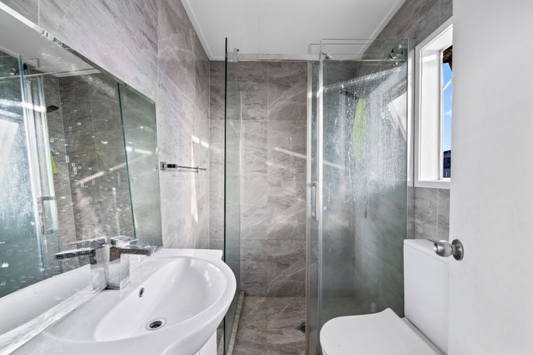 Photo of property in 23 Neems Place, Manurewa, Auckland, 2102