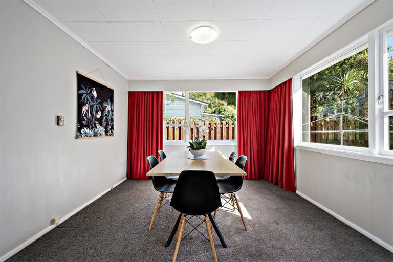 Photo of property in 144 Broderick Road, Johnsonville, Wellington, 6037