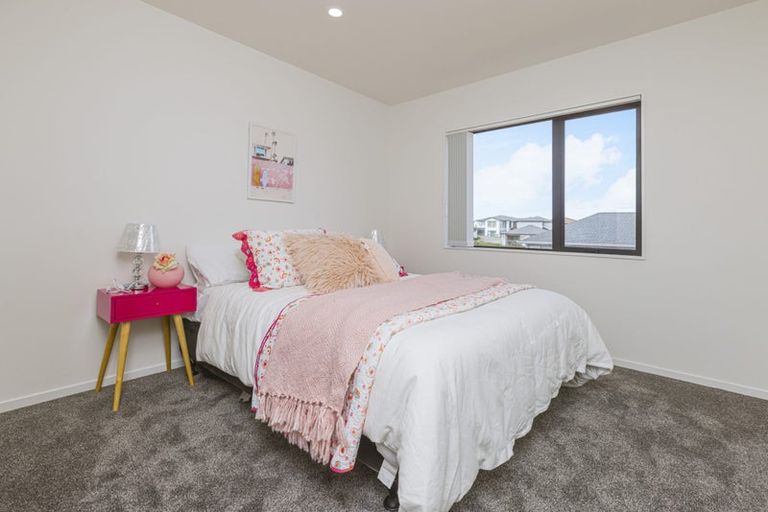 Photo of property in 2 Awaiti Way, Orewa, 0931