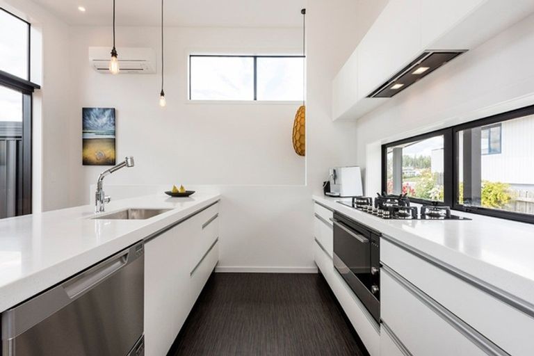 Photo of property in 53 Totara Terrace, Wanaka, 9305