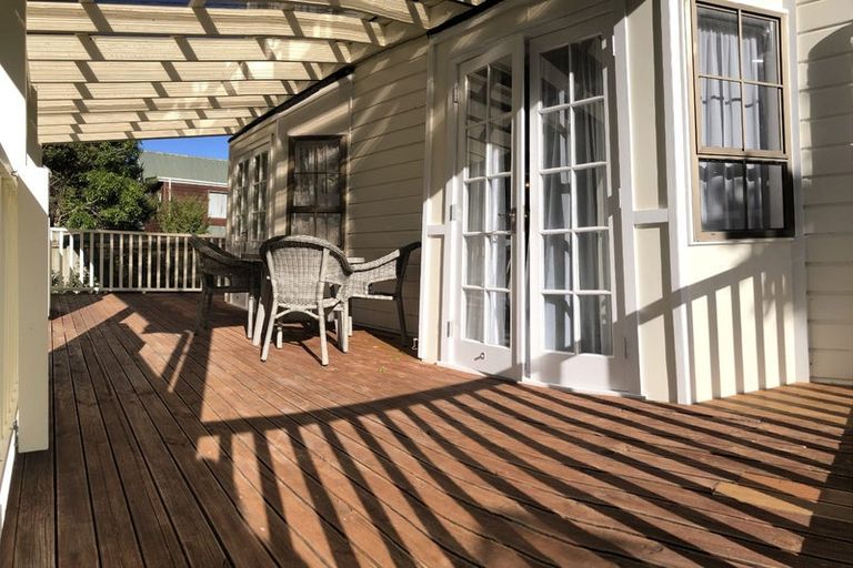 Photo of property in 64 Amapur Drive, Khandallah, Wellington, 6035