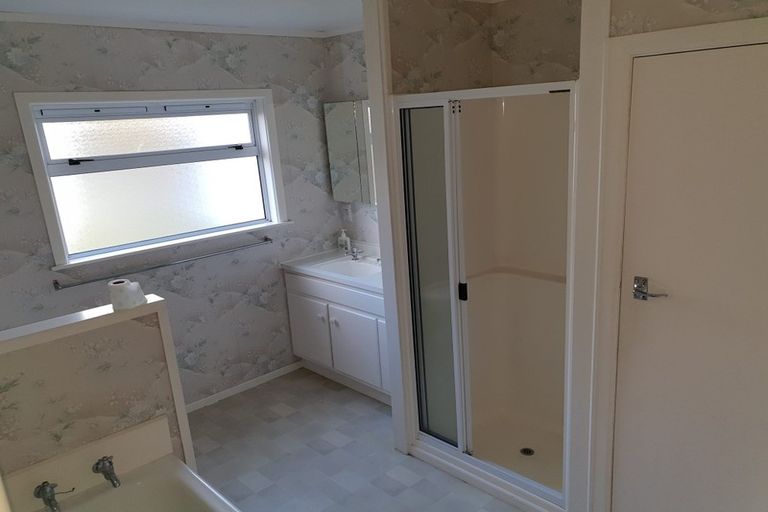 Photo of property in 67 Wharewaka Road, Wharewaka, Taupo, 3330