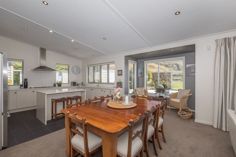 Photo of property in 2 Elderberry Crescent, Wanaka, 9305