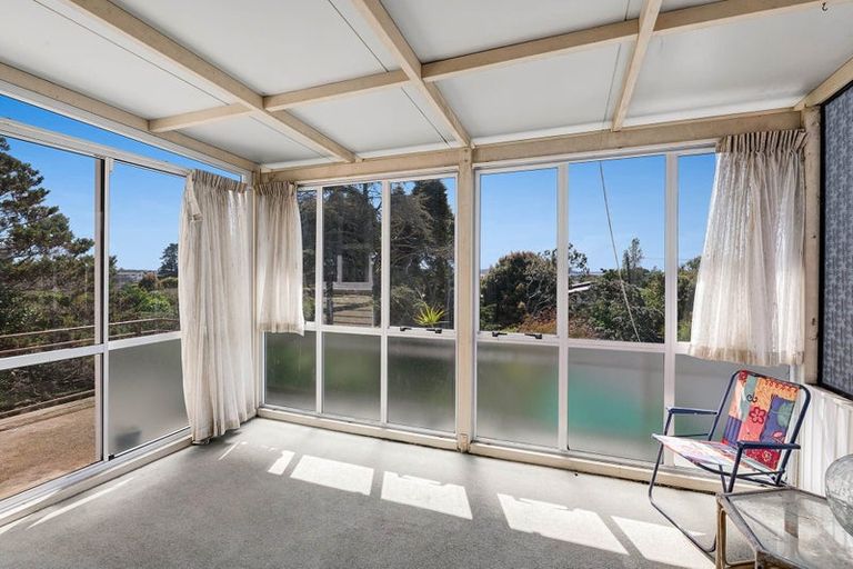 Photo of property in 46 Colwill Road, Massey, Auckland, 0614